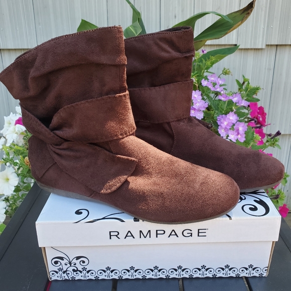 Sueded Ankle Booties ☆NIB☆ - Picture 2 of 4